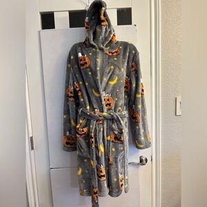 Peanuts plush snoopy grey robe by Berkshire Sz-S/M. R3